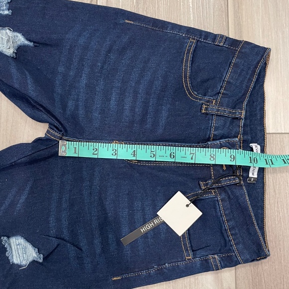NWT REVAMPED DENIM High Rise Distressed Jeans with Stretch Size 00 - Picture 7 of 9